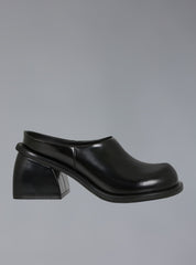 Hera Clog
